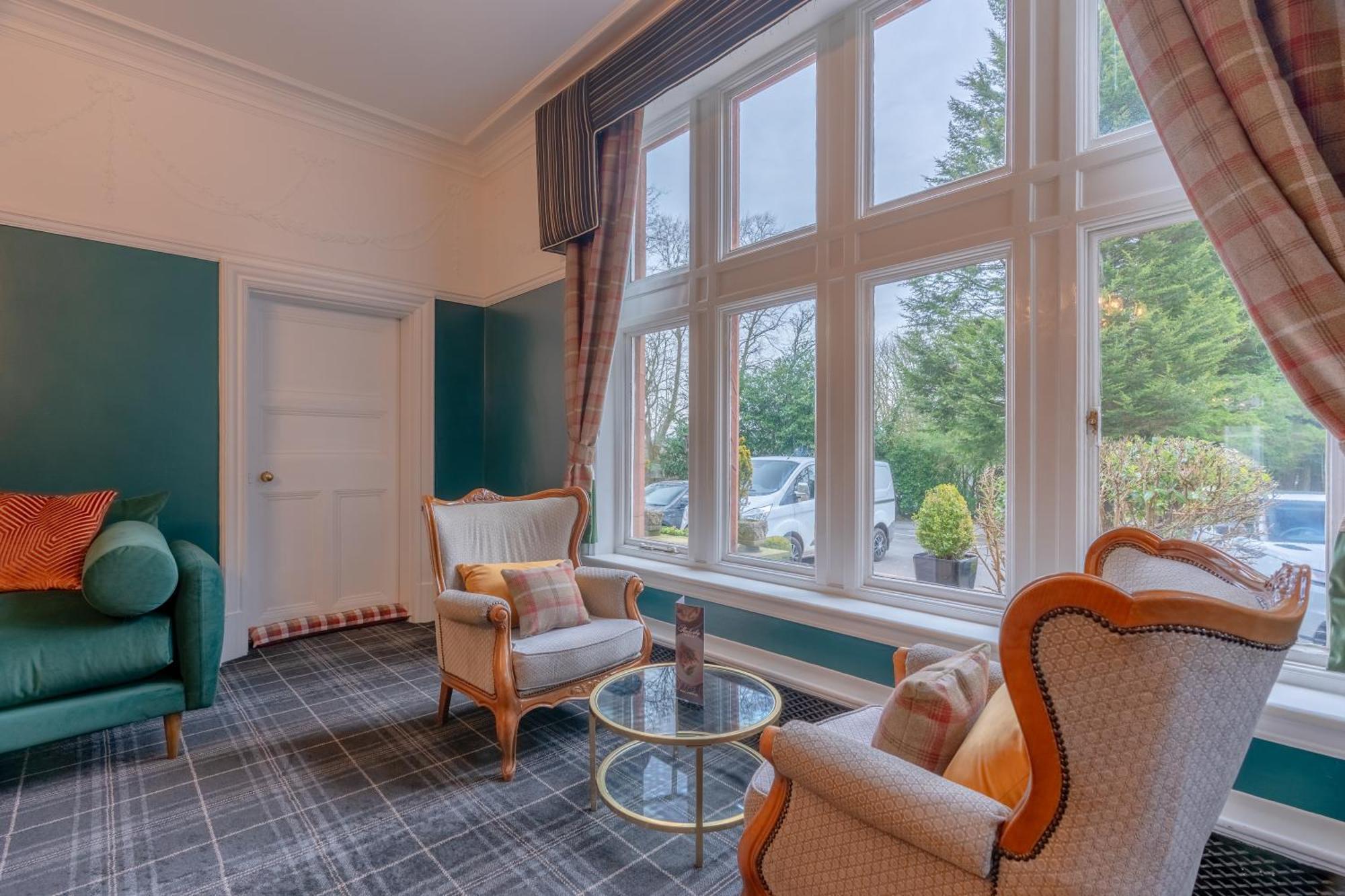 Springbank Manor Darwen Exterior foto